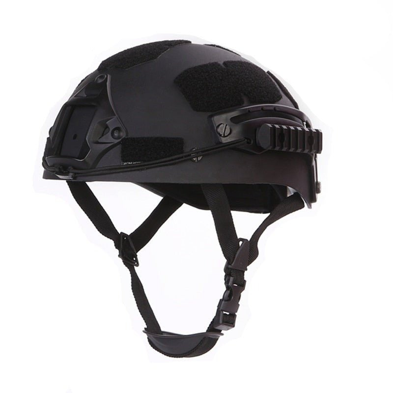 Casque Airsoft FAST Noir avec rails Strike Systems Casque Airsoft FAST Noir avec rails Strike Systems